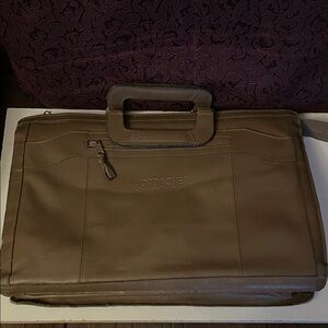 Jordache Vintage 1980’s Tan Non-Leather Men's Briefcase